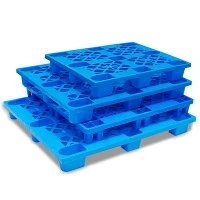 Paletas de plástico de cuatro vías